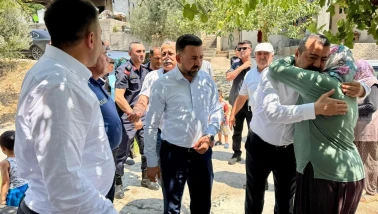 Yarbaşı'nda yangın mağdurlarına destek için ekipler seferber oldu, başkan geçmiş olsun ziyaretinde bulundu