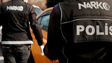 Bursa'da Narkokapan Operasyonu: 304 Sokak Satıcısı Yakalandı, 21 İlde Eş Zamanlı Baskın Düzenlendi