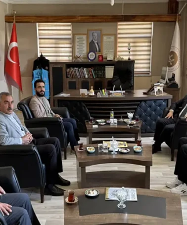 Özalp Kaymakamı, Hac dönüşü Müftü Şentürk ile anlamlı bir ziyarette buluştu