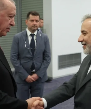 Erdoğan, İran Dışişleri Bakanı ile diplomatik ilişkileri güçlendirmek için görüştü
