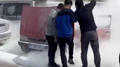 Diyarbakır’da Tofaş otomobil muayene sırasında tutuştu