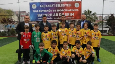 FUTBOL TURNUVASI COŞKU VE DOSTLUKLA TAMAMLANDI