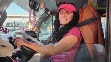 Adana yollarında kadın dolmuş şoförü