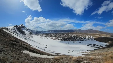 Tatvan'da bulutların ritmi görüntülendi