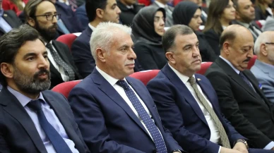 Bayburt’ta “Türk Modernleşmesinin Sorunları” Konferansı Düzenlendi