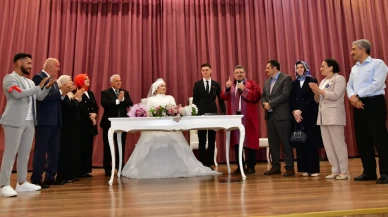 Trabzon Valisi Aziz Yıldırım, Koruyucu Aile Çiftinin Nikah Törenine Katıldı