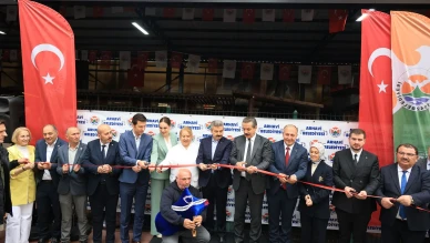 Arhavi Yöresel Ürünler Pazarı Yepyeni Haliyle Hizmete Açıldı...