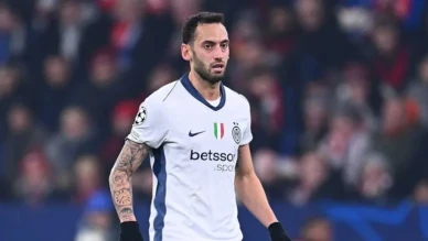 Galatasaray, Hakan Çalhanoğlu transferi için Al Hilal'e karşı mücadele veriyor
