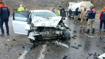 Ağrı'da feci kaza: 1 ölü, 6 yaralı