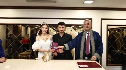 Türkiye'de Nikah Rekorları Kırılıyor! Yeni Çiftlere Özel Sürpriz Düzenlendi