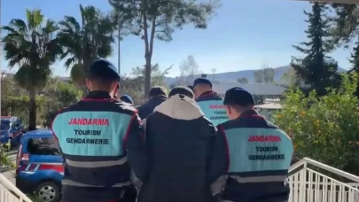 Kadın profili kullanıp açtıkları sahte hesaplarla 500 milyon liralık vurgun yaptılar