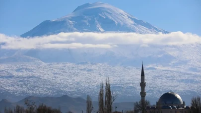 Zirvesinden eteklerine, efsanelerin ve güzelliğin şehri: Ağrı