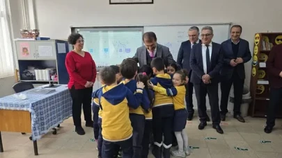Artvin İl Eğitim Müdürü Acar, Arhavi'de öğretmenlerle OynaArtvin Projesi'ni görüştü
