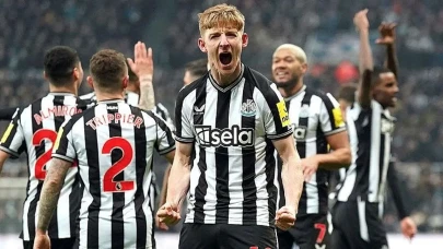 Aston Villa ve Newcastle, Avrupa Kupası için kritik mücadelede karşı karşıya geliyor!
