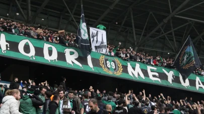 Kocaelispor'da şampiyonluk öncesi tribün krizi
