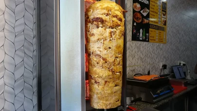 Tavuk dönerde hijyen uyarısı: Çiğ etin tehlikesi büyük