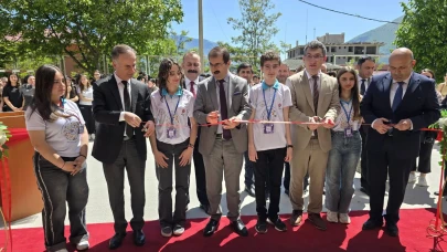 15 Temmuz Şehitleri Anadolu Lisesi'nde TÜBİTAK 4006 Bilim Fuarı Açıldı