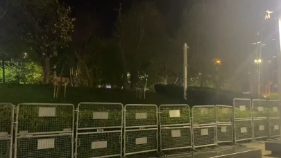 Sırrı Süreyya Önder’in töreni öncesi Gezi Parkı bariyerle kapatıldı!