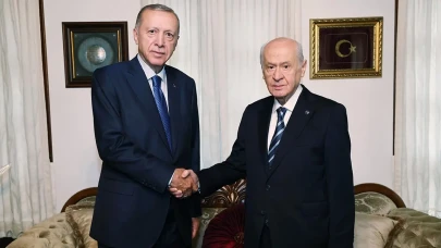 Son seçim anketi açıklandı: AK Parti'nin oy oranı yıllar sonra ilk kez bu seviyeye indi!