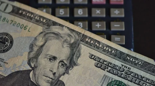 Dolar Endeksi Üç Yılın En Düşüğüne Geriledi, Trump'tan Fed Değişikliği İhtimali Piyasalarda Korku Yarattı