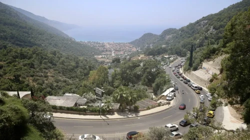 Kurban Bayramı'nda Muğla'da plajlarda yoğunluk, 5 km araç kuyruğu oluştu!