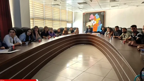 Van İl Sağlık Müdürlüğü’nde Gebe Okulu ve Ebe Polikliniği Toplantısı Gerçekleştirildi
