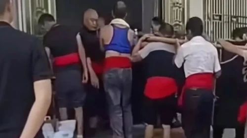 Çin'de yaşamı kutlayan geleneksel tabut ritüeli dikkat çekiyor