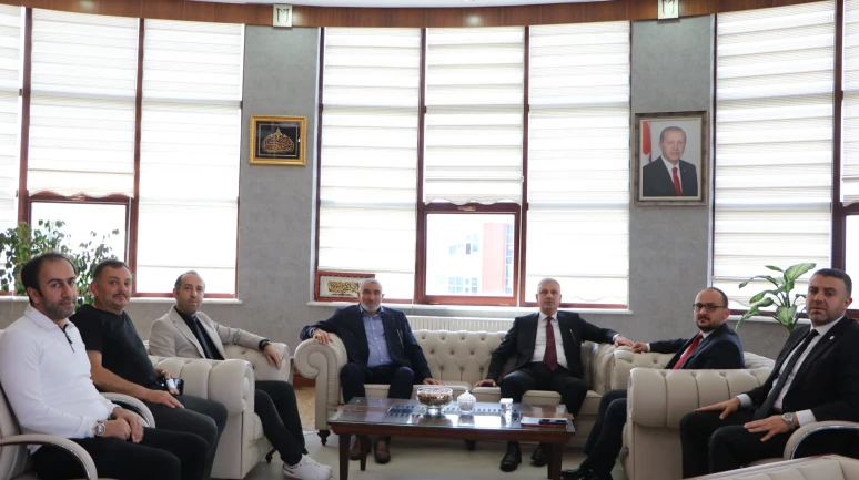 Cumhurbaşkanı Başdanışmanı Oktay Saral’dan Muş Alparslan Üniversitesi Rektörüne Ziyaret