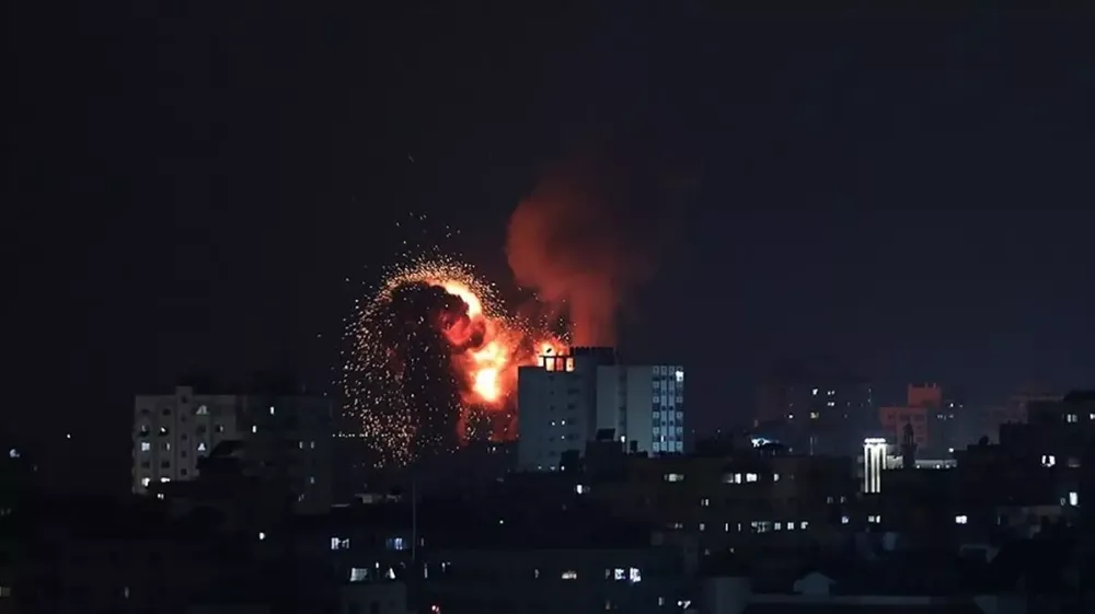 İsrail, gece boyu Gazze