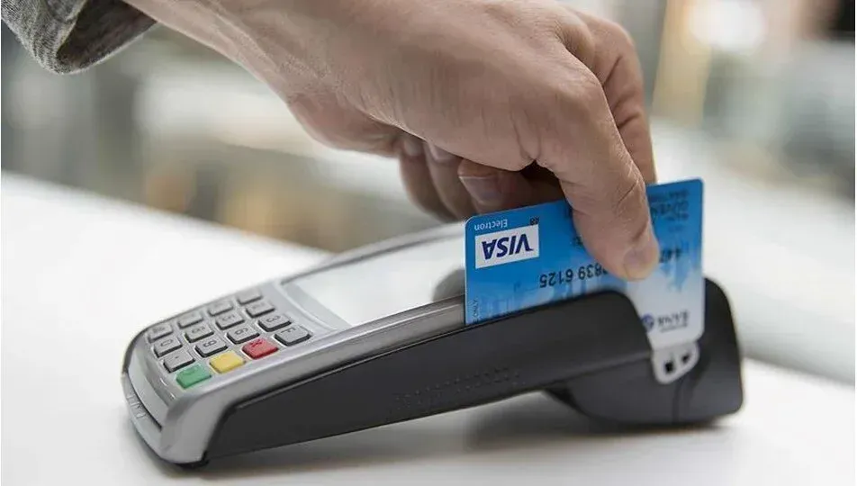 Kredi kartından alışveriş yapmayı düşünenler bir daha düşünsün! Faiz kararı sonrası kredi kartı kullanmak hayal olabilir!