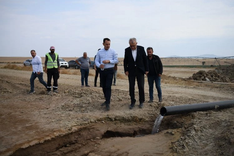 Kumdere’deki kuyu açma çalışmalarına Başkan Helvacıoğlu