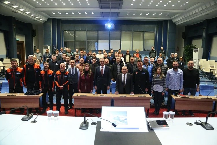 AFAD Kayseri Akrediteli Arama Kurtarma ekibi kuracak