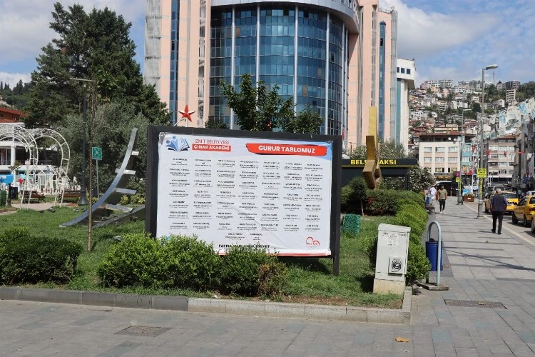 İzmit’in billboardları Çınar