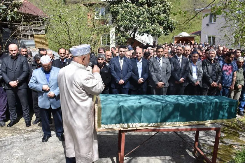 Trabzon’da iş cinayetinde ölen işçi, son yolculuğuna uğurlandı