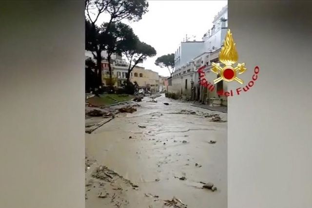 Death toll from Italy landslide rises to 7, several still missing