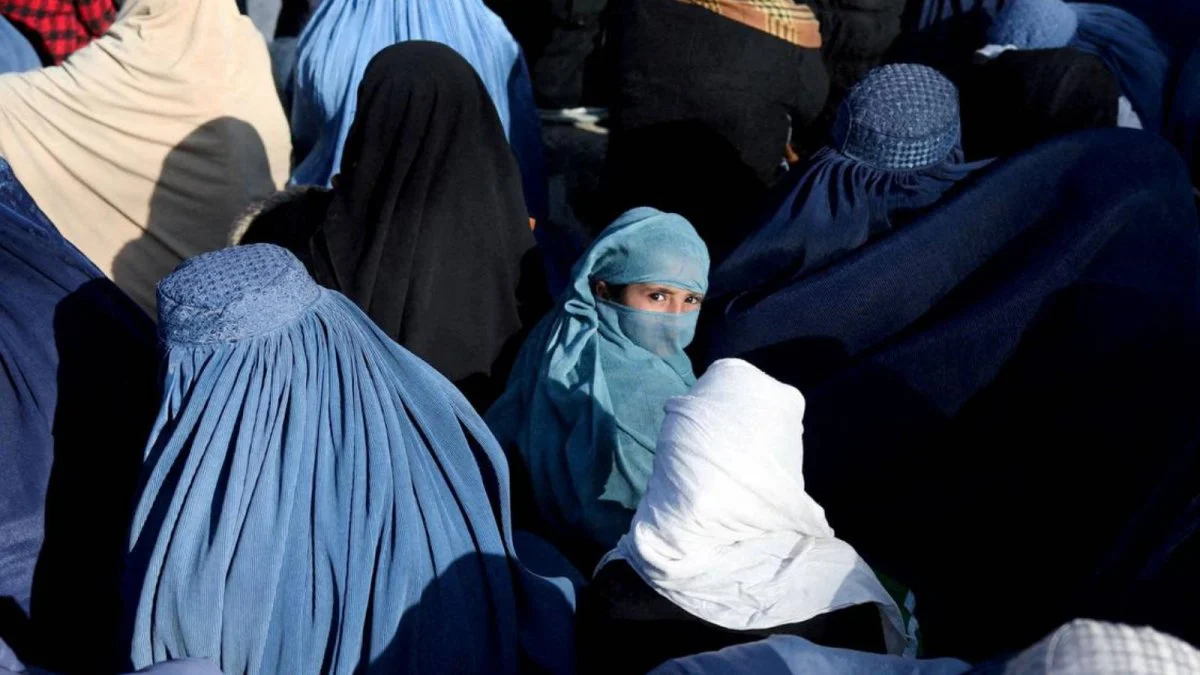 Afganistan’da kız öğrencilere üniversite sınavı yasağı