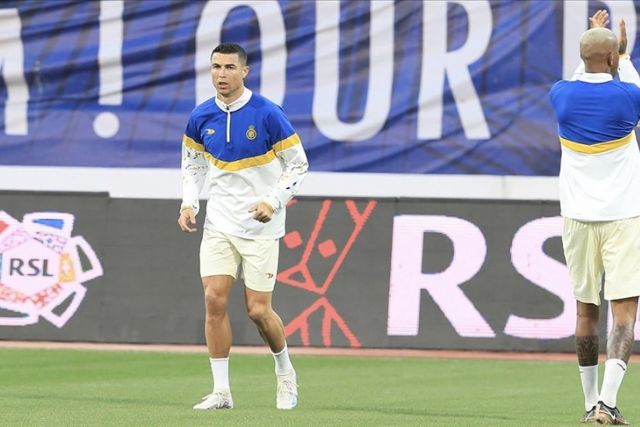 Cristiano Ronaldo scores his 1st official goal for Al-Nassr from penalty spot