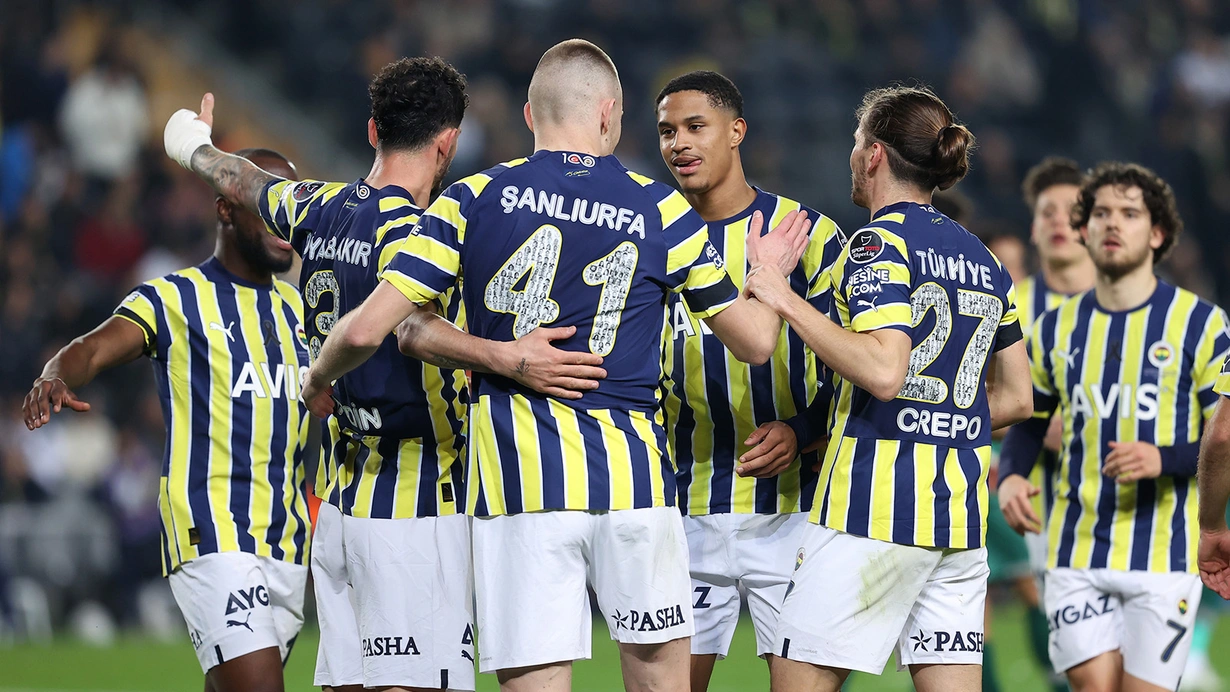 Fenerbahçe, Konyaspor engelini farklı geçti