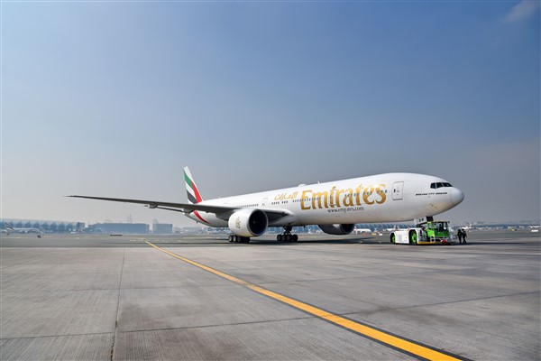 Emirates, SAF ile çalışan Boeing 777-300ER modelini test etti