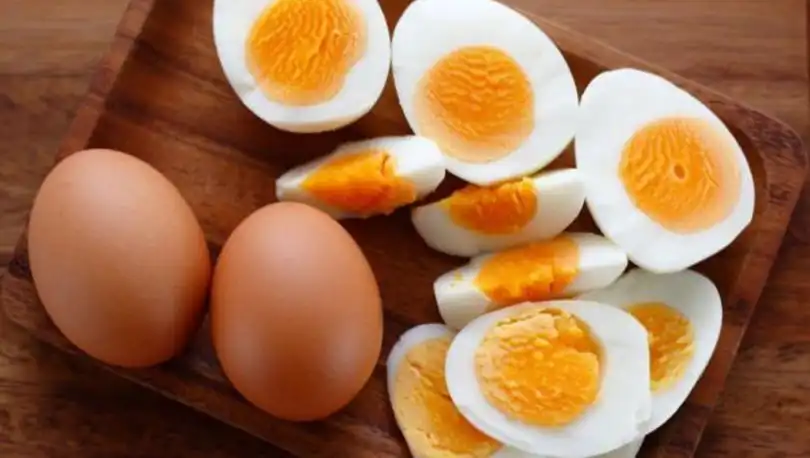 Yumurtanın Sarısını Çiğ Tüketiyorsanız Dikkat! İşte Faydaları ve Zararları...