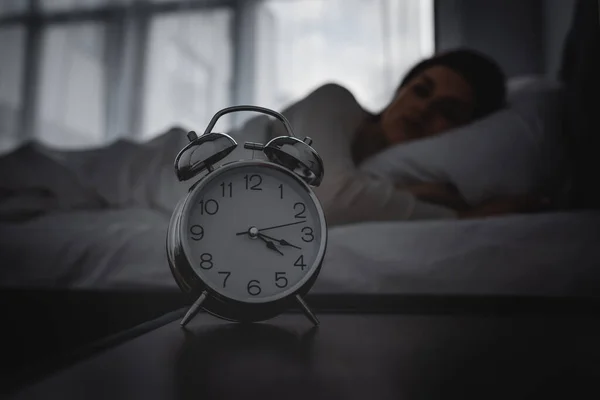Uykusuzluk ve Uyku Problemleri: Nedenleri ve Çözüm Yolları