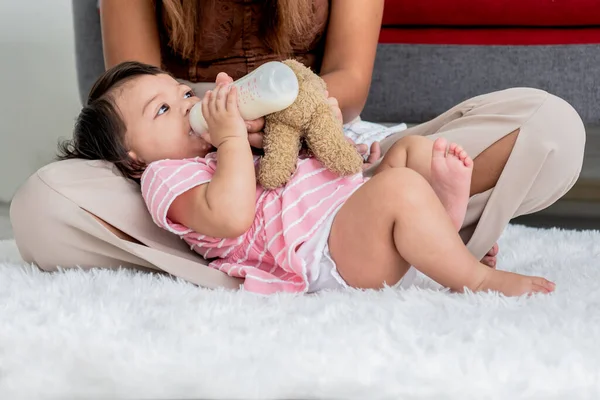 7 Aylık Bebek Gelişimi: Fiziksel, Zihinsel ve Sosyal Gelişimler