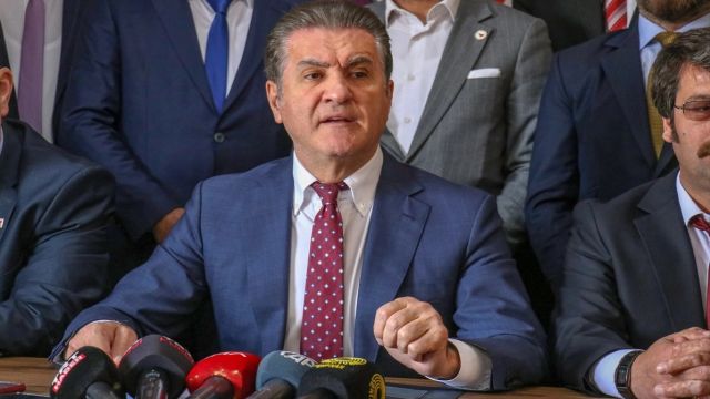 TDP Genel Başkanı Mustafa Sarıgül, CHP Erzincan milletvekili adayı oldu