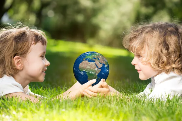Dünya Genelinde Kutlanan Earth Day: Doğal Kaynakların Korunması İçin Farkındalık Etkinliği