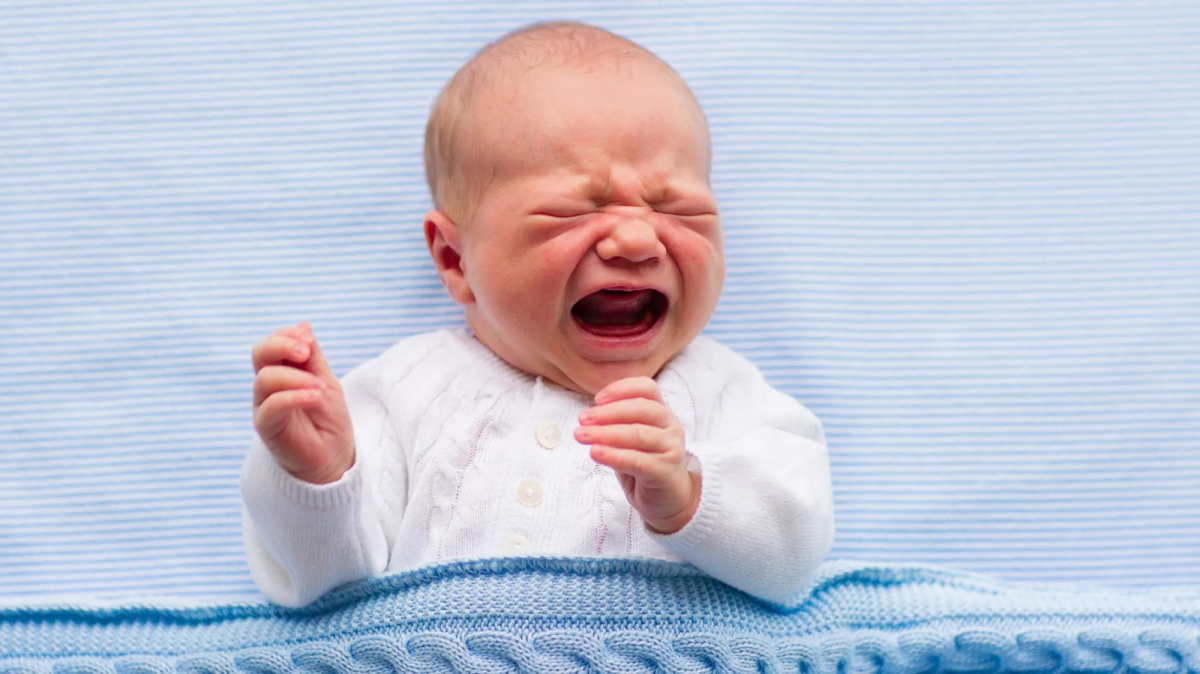 Yeni Doğan Bebeklerin Gözyaşları: Ne Zaman Akar?
