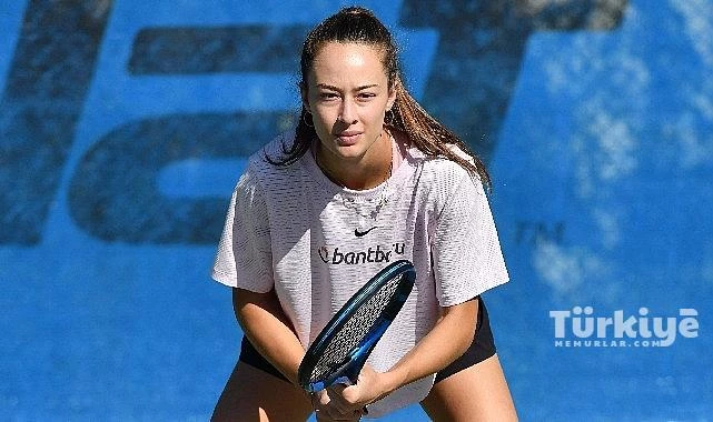 Türk kadın sporcu Zeynep Sönmez Wimbledon’da!